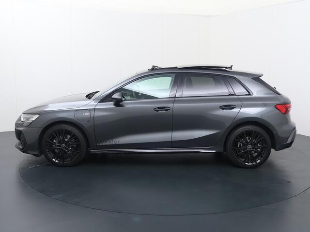 Audi A3 SPORTBACK 40 TFSI e S edition | Panoramadak | Adaptieve Cruise Control | Sfeerverlichting | Camera | Inklapbare spiegels | Sportstuur |