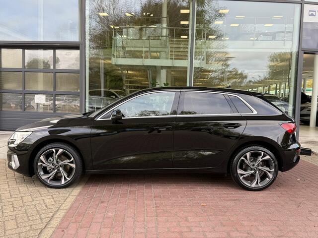 Audi A3 SPORTBACK 30 TFSI Advanced edition / Leder / 18" LMV / Lederen Bekleding