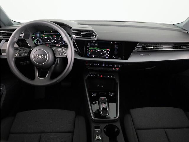Audi A3 SPORTBACK 40 TFSI e Advanced edition 204pk | Verlengde garantie | Navigatie | Extra getint glas | Verwarmbare voorstoelen