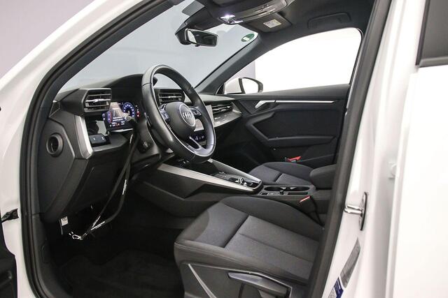 Audi A3 SPORTBACK 30 TFSI Pro Line s-tronic | 18 inch | LED | Cruise Control | Apple Carplay | Optiekzwart | Parkeersensoren |