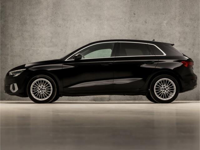 Audi A3 SPORTBACK 30 TFSI Sportline Automaat (APPLE CARPLAY, GROOT NAVI, CLIMATE, GETINT GLAS, SPORTSTOELEN, CRUISE, MATRIX LED, PARKEERSENSOREN, NIEUWSTAAT)