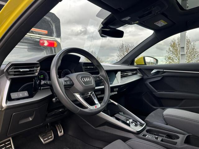 Audi A3 SPORTBACK 40 TFSI e S-Line Black Ed. Pano Matrix RS Zetels