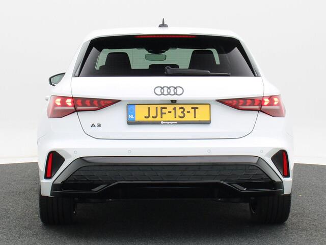 Audi A3 SPORTBACK 45 TFSi 272 Pk e S edition Competition | Sonos Audio | Camera | Carplay | LED | Adaptive Cruise | Stoel Verwarming | 18 Inch | 2.409 Km!!