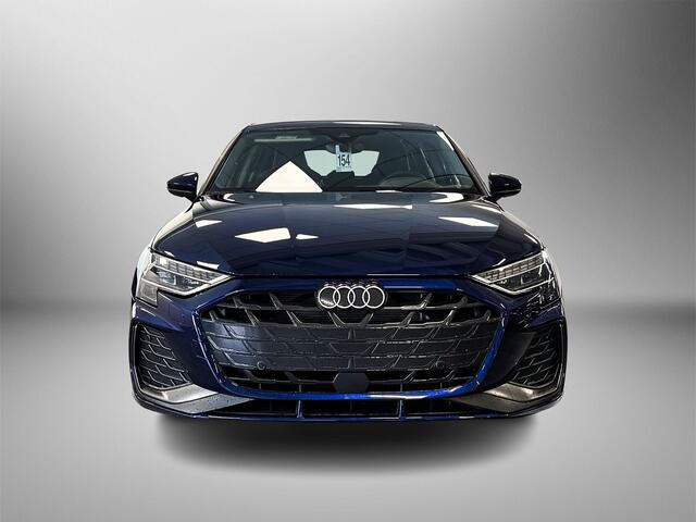 Audi A3 SPORTBACK 35 150pk TFSI S edition Stoelverwarming voorin | Sportstoelen zwarte stof | Parkeersensoren | Achteruitrijcamera