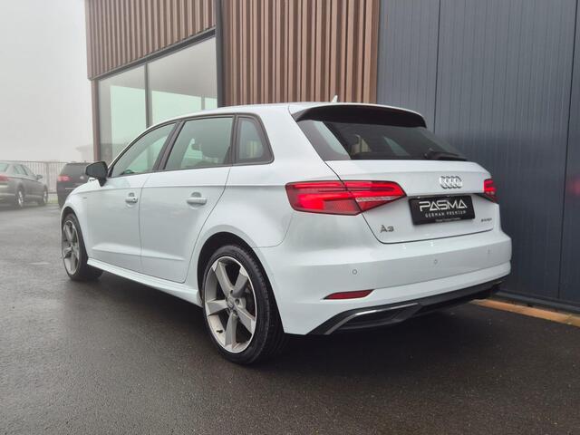 Audi A3 SPORTBACK 1.4 e-tron Lease Edition S Edition | Digitaal | Xenon LED | 18'' | Stoelverw. | Navi