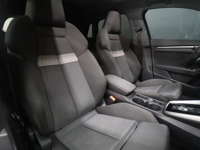 Audi A3 SPORTBACK 30 TFSI Sport [PANORAMADAK, APPLE CARPLAY, VERKEERSBORDDETECTIE, DIGITAL DASHBOARD,NIEUWSTAAT]