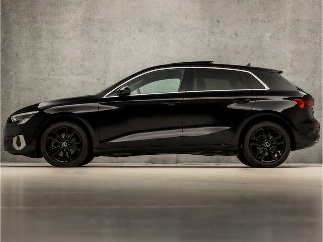 Audi A3 SPORTBACK 30 TFSI Sport Automaat (SCHUIFDAK, BLACK EDITION, APPLE CARPLAY, GROOT NAVI, ADAPTIVE CRUISE, SFEERVERLICHTING, GETINT GLAS, SPORTSTOELEN, DAKRAILS, LED KOPLAMPEN, NIEUWSTAAT)