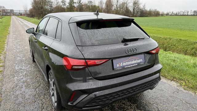 Audi A3 SPORTBACK 45 TFSI e plug in hybride S line, 200 KW/272 PK(!) DEMO S Line, Comfort pakket, Automaat, 18", Panorama, Clima, Black pareleffect