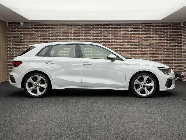 Audi A3 SPORTBACK 35 TFSI S-Line | Adaptieve cruise| Camera|