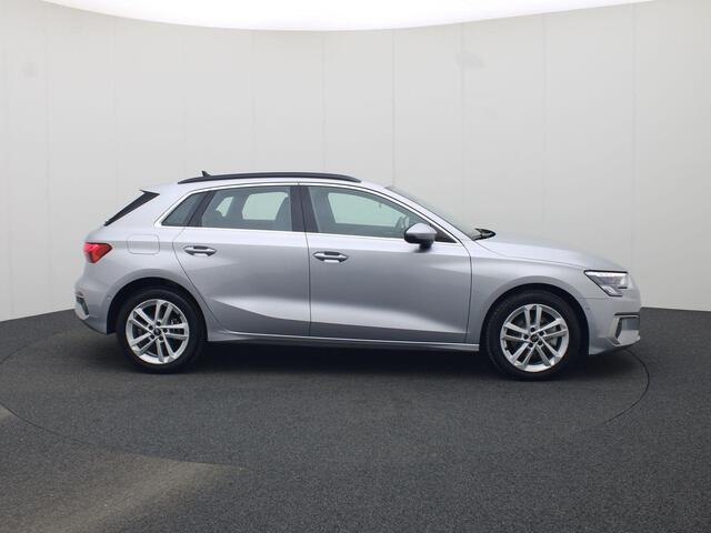 Audi A3 SPORTBACK 40 TFSIe 150kW/204PK Advanced edition · Camera · Apple/Android Car Play · Stoelverwarming · Adaptive Cruise Control · Head-up display · Elektrische kofferbakklep ·