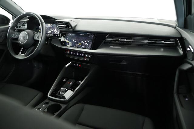 Audi A3 SPORTBACK 35 TFSI Advanced edition / LED / Navi / CarPlay / ACC / DAB