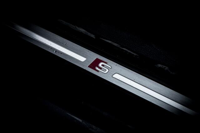 Audi A3 SPORTBACK 1.0 TFSI Sport 3 x S Line | Edition | Automaat | 2e Eign | NED Auto | N,Model | | Clima | Pdc | Navi | Sport stoelen | LED-koplampen | Sport Stuur |