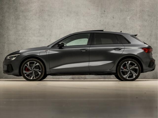 Audi A3 SPORTBACK 45 TFSI e S-Line Competition 245Pk Automaat (SCHUIFDAK, 2X S-LINE, BANG&OLUSEN, HEAD-UP DISPLAY, LEDER, PLAT SPORTSTUUR, CAMERA, KEYLESS, ADAPTIVE CRUISE, MATRIX LED, RODE STIKSELS, SFEERVERLICHTING, NIEUWSTAAT)