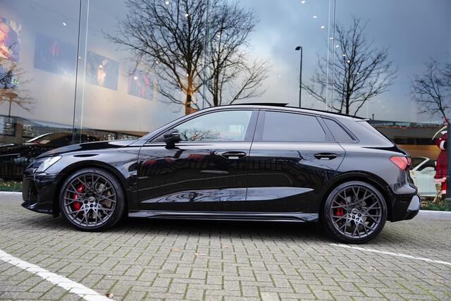 Audi A3 SPORTBACK 2.5 TFSI RS 3 Quattro | BTW | Pano | SONOS 3D | Magnetic Ride