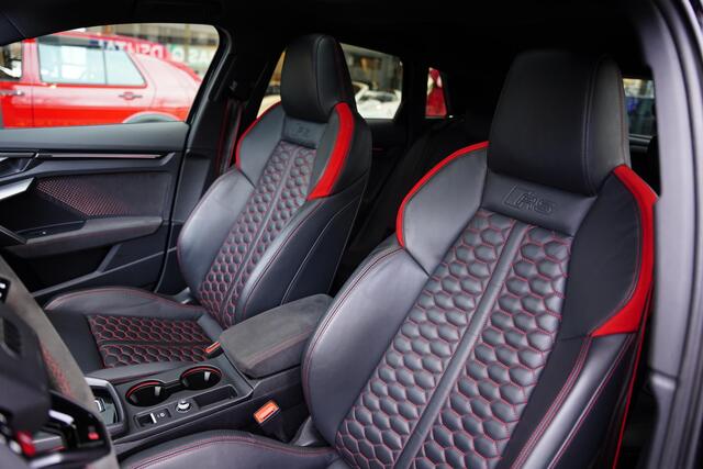 Audi A3 SPORTBACK 2.5 TFSI RS 3 Quattro | BTW | Pano | SONOS 3D | Magnetic Ride