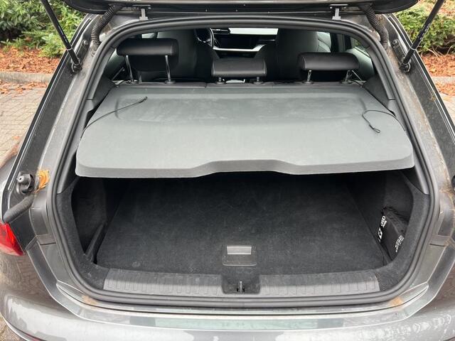 Audi A3 SPORTBACK 30 TFSI 110PK S edition / LED / Navigatie / Climate-control / Parkeersensoren achterzijde / 17'' LMV