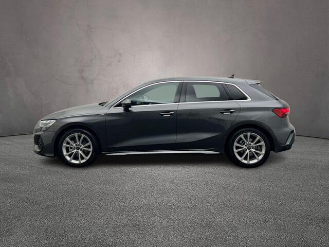Audi A3 SPORTBACK 30 TFSI 110PK S edition | Led | Adaptive-Cruise | Achterruitrijcamera | Privacy-Glass | All-Season | Smartphone-Interface |