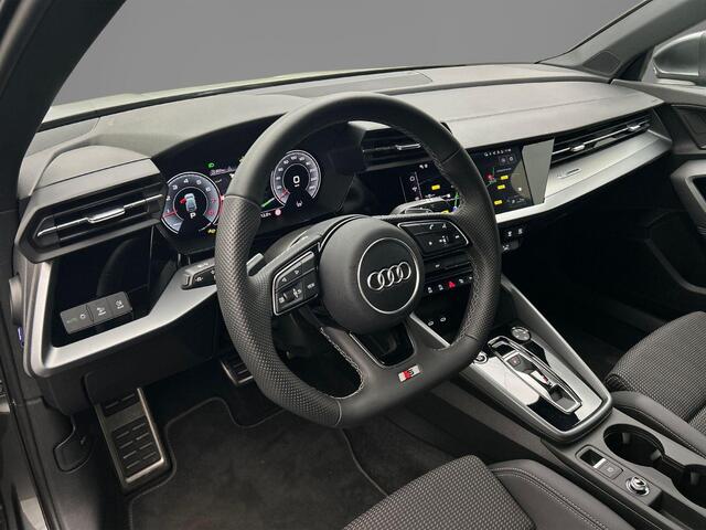 Audi A3 SPORTBACK 30 TFSI 110PK S edition | Led | Adaptive-Cruise | Achterruitrijcamera | Privacy-Glass | All-Season | Smartphone-Interface |