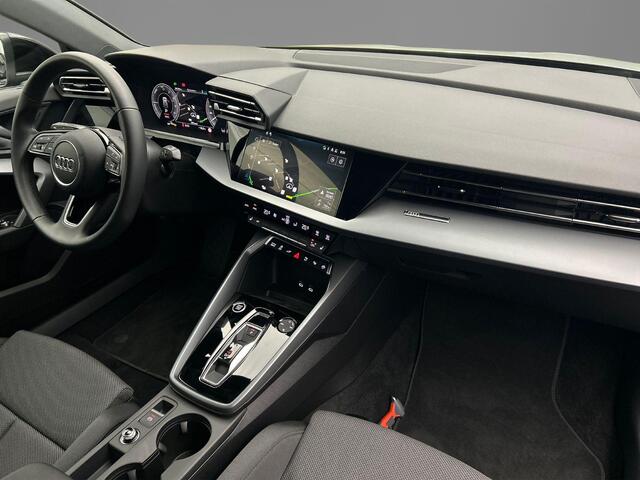 Audi A3 SPORTBACK 40 TFSI e 204PK Advanced edition | Stoelverwarming | LED | Achterruitrijcamera | Adaptive-Cruise | Smartphone-Interface | Privacy-Glass |