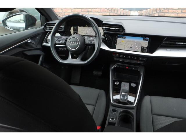 Audi A3 SPORTBACK 40 TFSI e S-LINE Achteruitrijcamera, Navigatie, Carpla