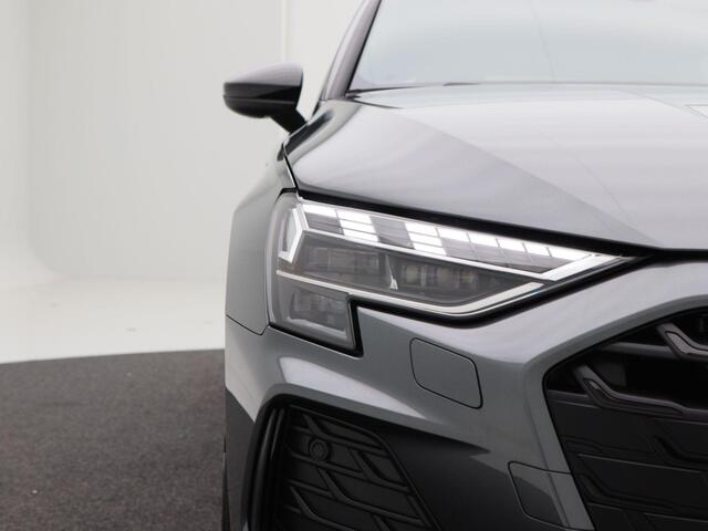 Audi A3 SPORTBACK 45 TFSi e 272 Pk Automaat S-Line Competition | Adaptive Cruise | Sonos | Navigatie | Trekhaak | Camera | Carplay | Stoelverwarming | 18 Inch | 1.897 Km!!