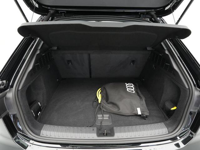 Audi A3 SPORTBACK 40 TFSI e 204pk Advanced edition Panorama Navigatie Stoelverwarming Parkassist Pdc Acc