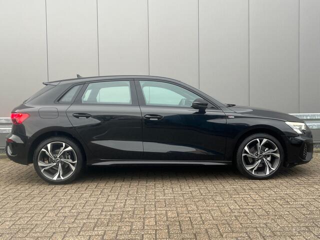 Audi A3 SPORTBACK 35 TDI S-Line Nieuw Staat ! 360 Camera / Elec. Stoelen / Key Less