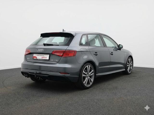 Audi A3 SPORTBACK 35 TFSI CoD Advance Sport 150pk | Navigatie | Virtual Cockpit | 18 inch Lichtmetalen velgen | Verwarmbare voorstoelen | Led koplampen | Trekhaak
