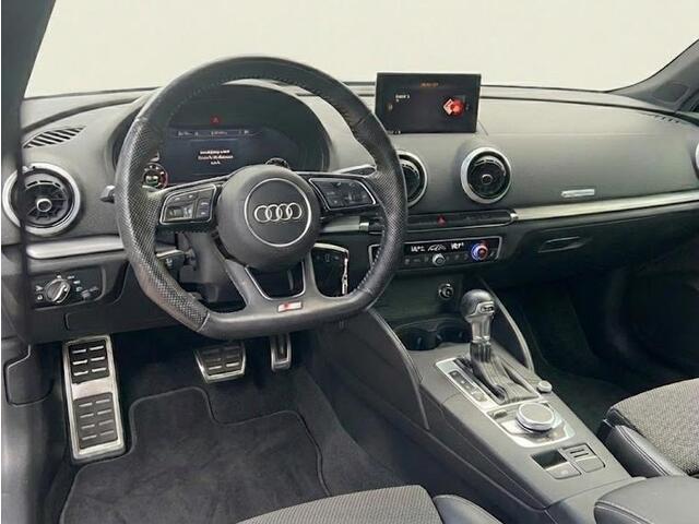 Audi A3 SPORTBACK 35 TFSI CoD Advance Sport 150pk | Navigatie | Virtual Cockpit | 18 inch Lichtmetalen velgen | Verwarmbare voorstoelen | Led koplampen | Trekhaak