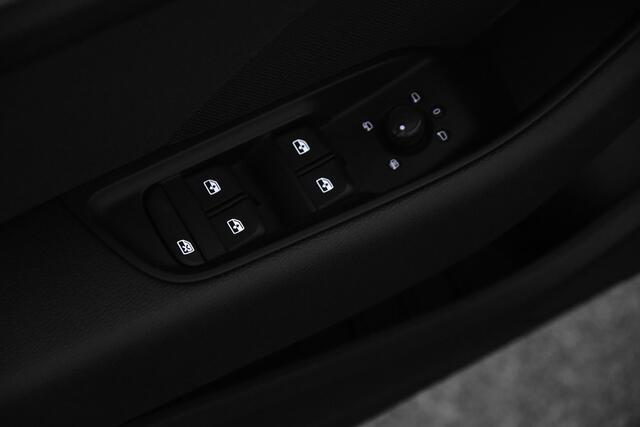 Audi A3 SPORTBACK 30 TFSI *1ste Eigenaar*Navigatie*Trekhaak*Carplay*