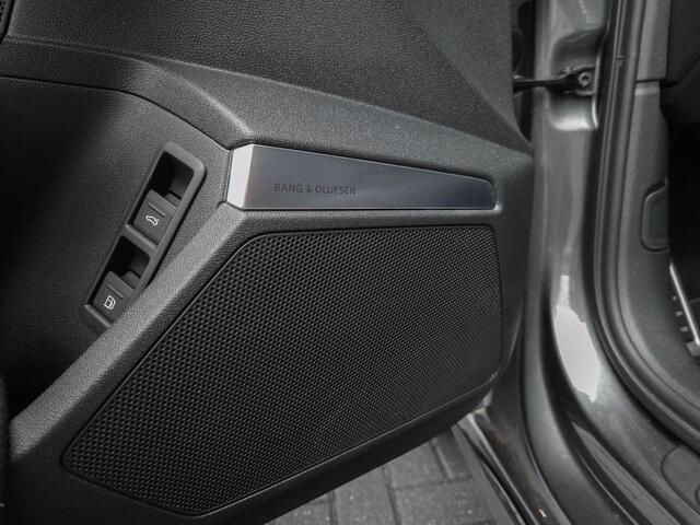 Audi A3 SPORTBACK 45 TFSIe S | Pano | B&O | Massage | HUD | Memo | 19" |