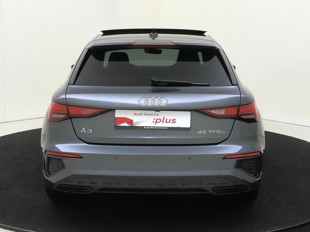 Audi A3 SPORTBACK 45 TFSI e S edition Competition | SoH 100% | Panoramadak | Bang & Olufsen | Virtual cockpit Plus | Stoelverwarming | Lederen bekleding | CarPlay | Cruise control |