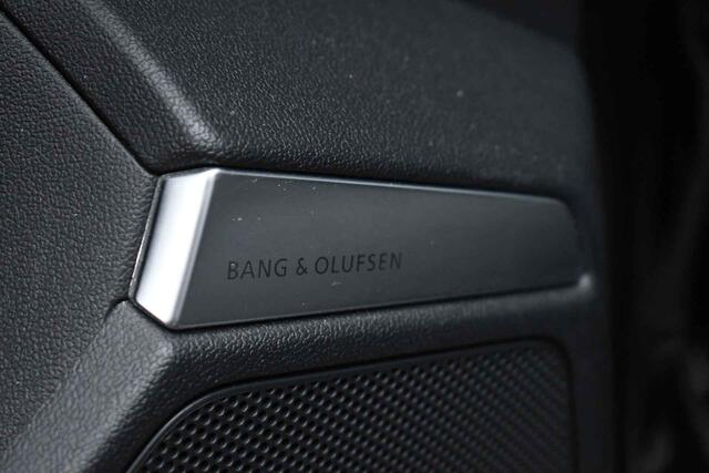 Audi A3 SPORTBACK 40 TFSI e S-Line S-zetels ACC B&O El-klep Camera 19inch