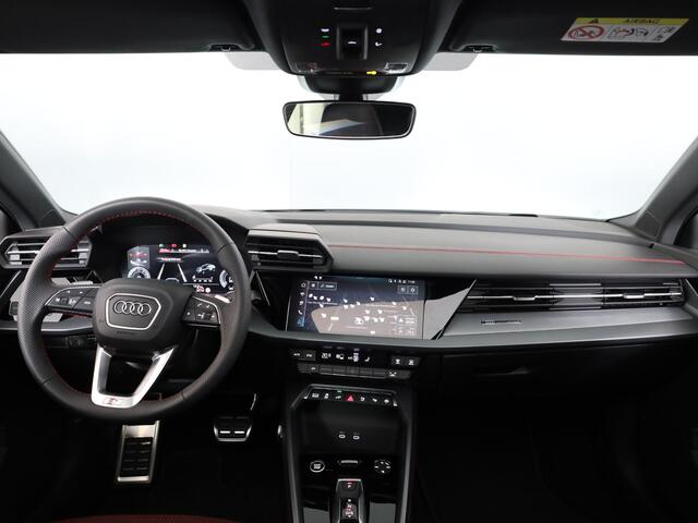 Audi A3 SPORTBACK 45 TFSI e S edition Competition 272 pk SOH 100% S-tronic| Navigatie | Panoramadak | Private lease vanaf ¤798,- | Achteruitrijcamera | Adaptieve cruise control | Matrix LED koplampen |