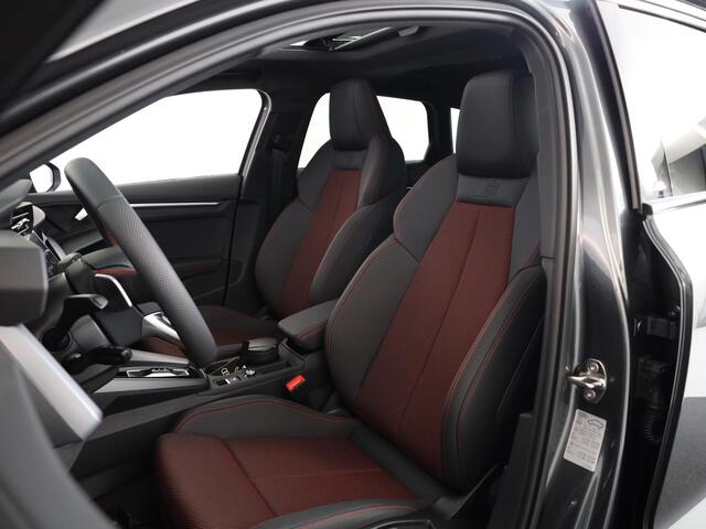 Audi A3 SPORTBACK 45 TFSI e S edition Competition 272 pk SOH 100% S-tronic| Navigatie | Panoramadak | Private lease vanaf ¤798,- | Achteruitrijcamera | Adaptieve cruise control | Matrix LED koplampen |