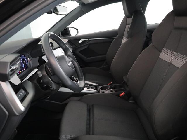 Audi A3 SPORTBACK 30 TFSI Advanced edition 110 pk S-tronic | Navigatie | Parkeersensoren (Park assist) | Cruise control | Autom. airco | LED koplampen |