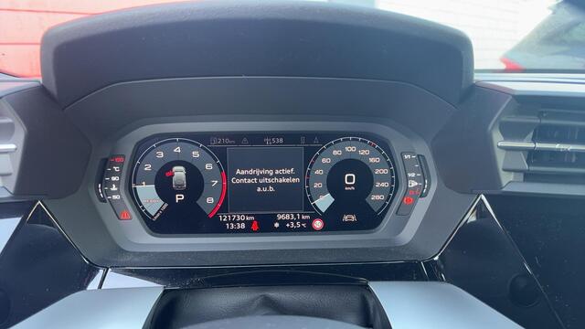 Audi A3 SPORTBACK 30 TFSI Business edition AUTOMAAT / FULL LED / NAVI / CLIMA / PDC / CARPLAY / DAB+ / CRUISE / SPORTSTOELEN / NL-AUTO