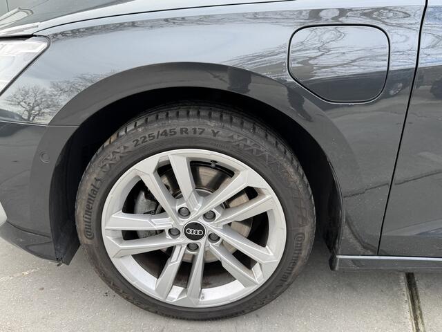 Audi A3 SPORTBACK 40 TFSI e 204pk DSG Business edition Virtual Cockpit Climate Control LED Sportstoelen