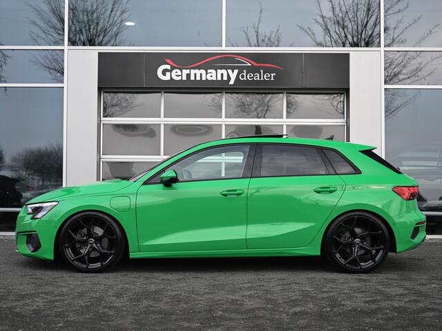 Audi A3 SPORTBACK 40TFSI E 204PK Individual Vipergreen!! RS-Zetels Pano Sfeerverl ACC Lane Assist Virtual Led V+A Uniek!