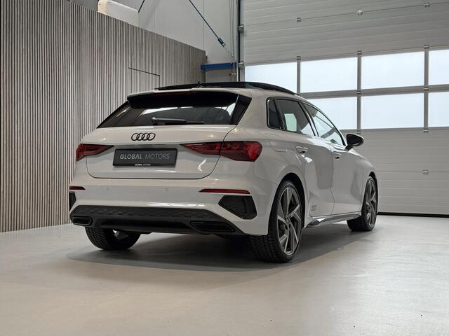 Audi A3 SPORTBACK 35 TFSI S edition 150 PK - RS STOELEN - PANORAMADAK - AUTOMAAT -VIRTUAL COCKPIT - STOELVERWARMING - CARPLAY