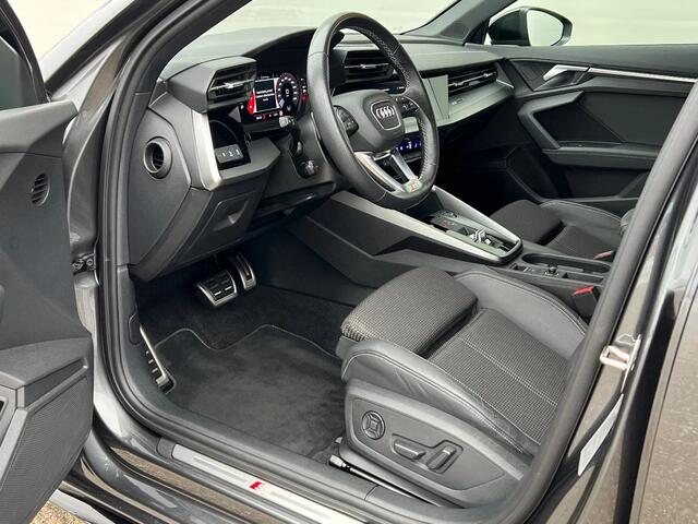 Audi A3 SPORTBACK 35 TFSI | S Edition | Trekhaak | 19 inch | Keyless | Zwart optiek