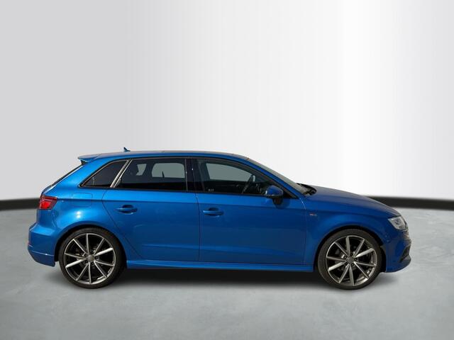 Audi A3 SPORTBACK 1.5 TFSI 150Pk CoD Sport S Line Edition / Panoramadak / Apple Carplay