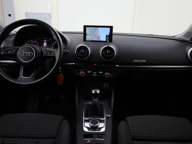 Audi A3 SPORTBACK 30 TFSI/116PK Advance Sport · Navigatie · Drive select · Stoelverwarming