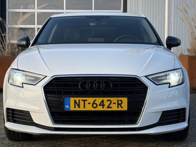 Audi A3 SPORTBACK 1.0 TFSI 116pk | Airco | Bi-xenon koplampen | Bluetooth | Isofix bevestiging voor kinderzitjes | Lichtmetalen velgen 18" | Radio cd speler | Perfect onderhouden!