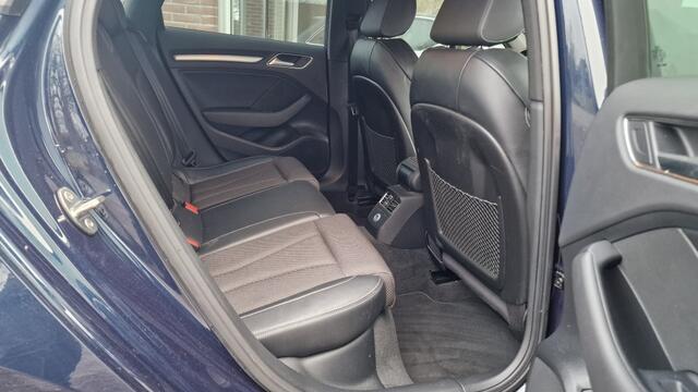 Audi A3 SPORTBACK 1.5 35 TFSI CoD Sport 3x S Line, Stoelverwarming