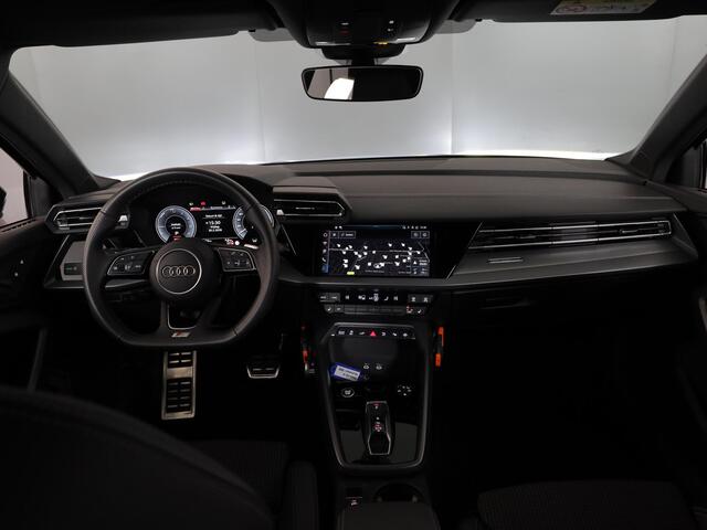 Audi A3 SPORTBACK 40 TFSI e S edition 204 pk S-tronic | Verlengde garantie | Navigatie | Parkeersensoren | Achteruitrijcamera | Adaptieve cruise control | S-Line |