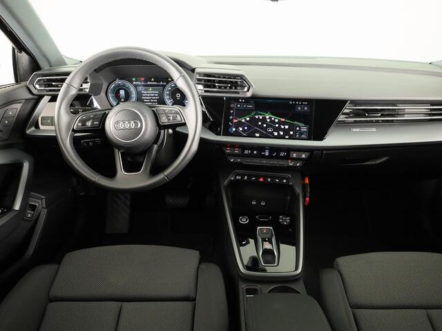 Audi A3 SPORTBACK 40 TFSI e Advanced edition 204PK | Adaptive cruise control | Sportstoelen | Smartphone Interface