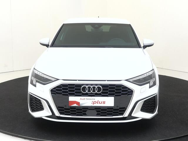 Audi A3 SPORTBACK 35 TFSI S edition | Virtual cockpit Plus | Parkeerassistent | Full LED verlichting | Navigatie Plus | Achteruitrijcamera | Keyless | CarPlay |