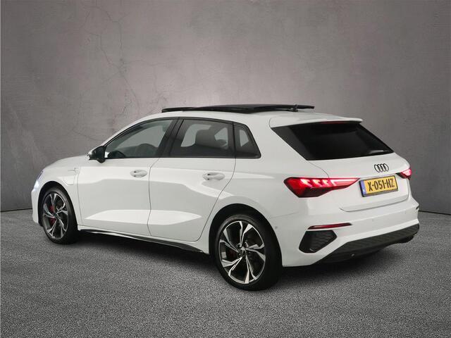 Audi A3 SPORTBACK 45 TFSI e S edition Competition | Full-led | Pano | Sonos 3D | MMI plus | Optiek zwart | ACC | Parkeerassistent |