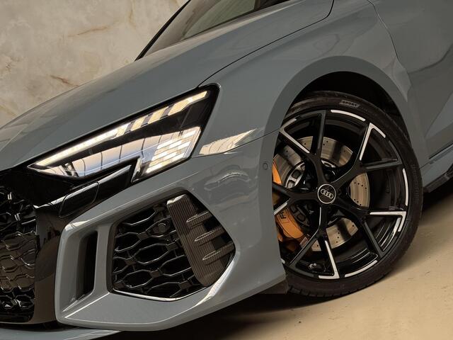 Audi A3 SPORTBACK 2.5 TFSI RS 3 quattro / Urban / Akrapovic /